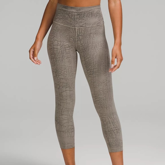 Lululemon Wunder Train High-Rise Tight - Thread Dye Rover Black - Size 14 - Picture 4 of 7